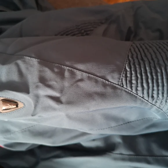 Ski jacket - Picture 12 of 16